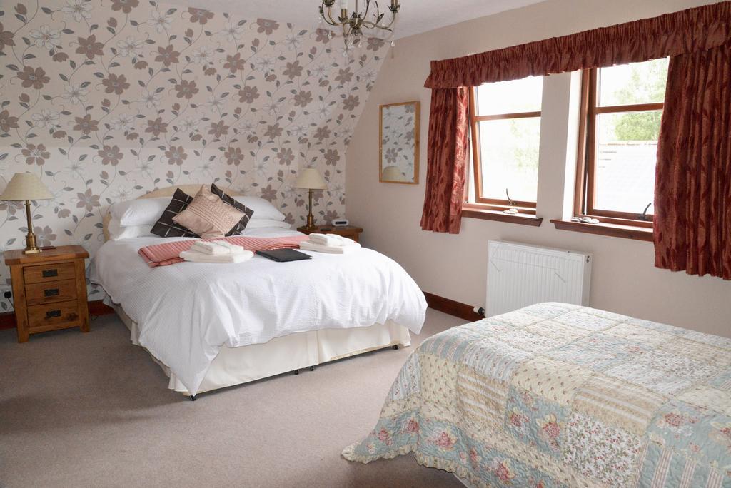 Home Farm Bed And Breakfast Мьюир-оф-Орд Экстерьер фото